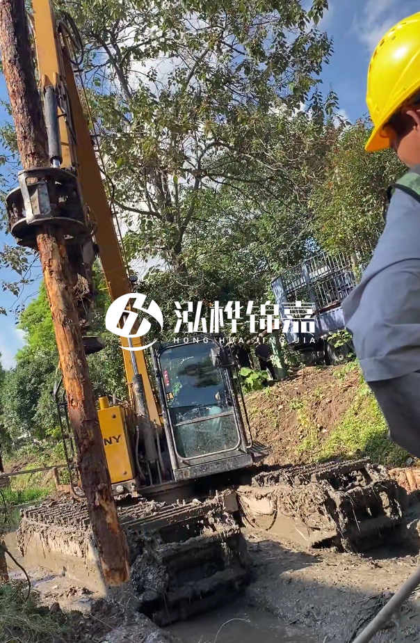 景德鎮(zhèn)河道清淤專業(yè)施工-狹窄河道挖機清理河道的方法？